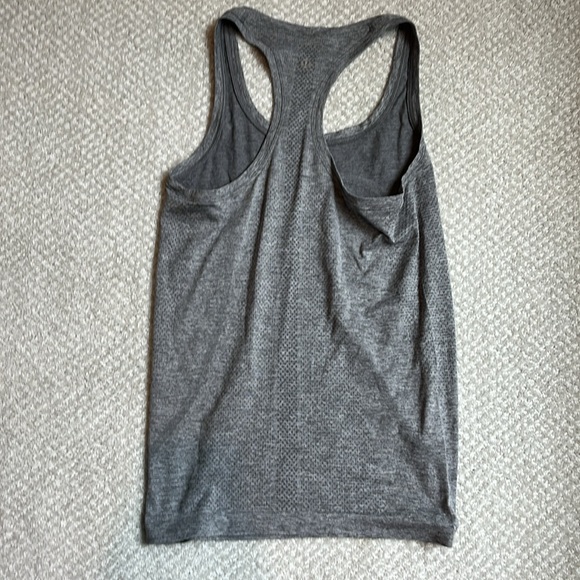 Lululemon Swiftly Tech Racerback tank top 2.0 - Picture 2 of 3